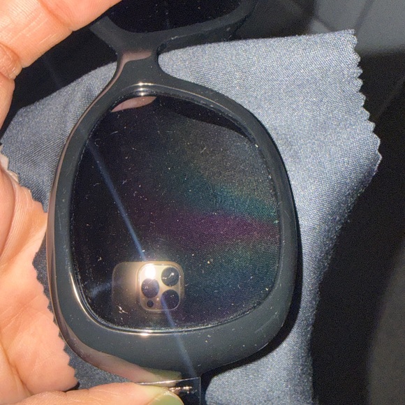 VERSACE Polarized Sunglasses - Picture 8 of 9